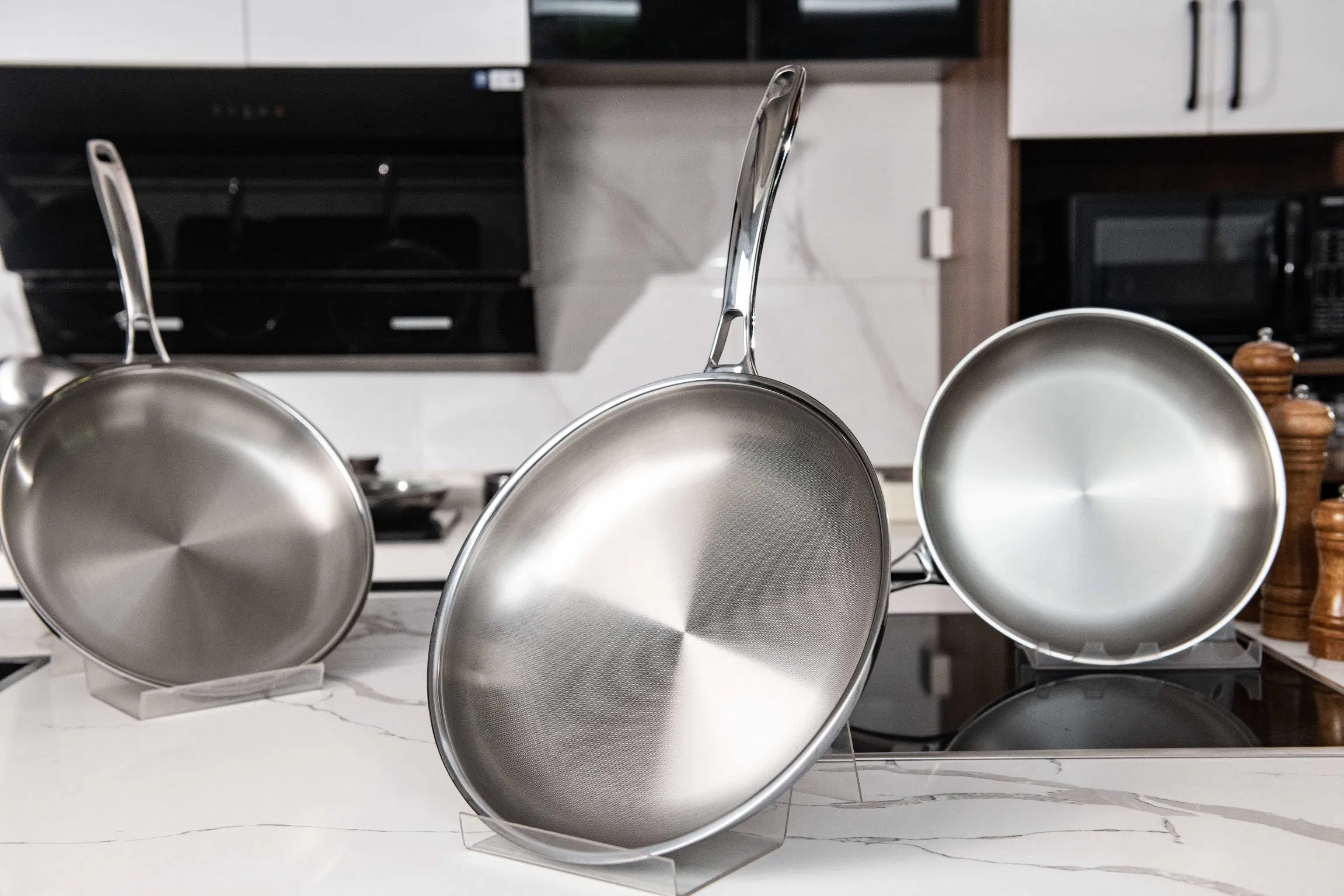 Factory Wholesale Tri-Ply Stainless Steel Non-Stick Yellowing Proof 30cm Skillet Cookware