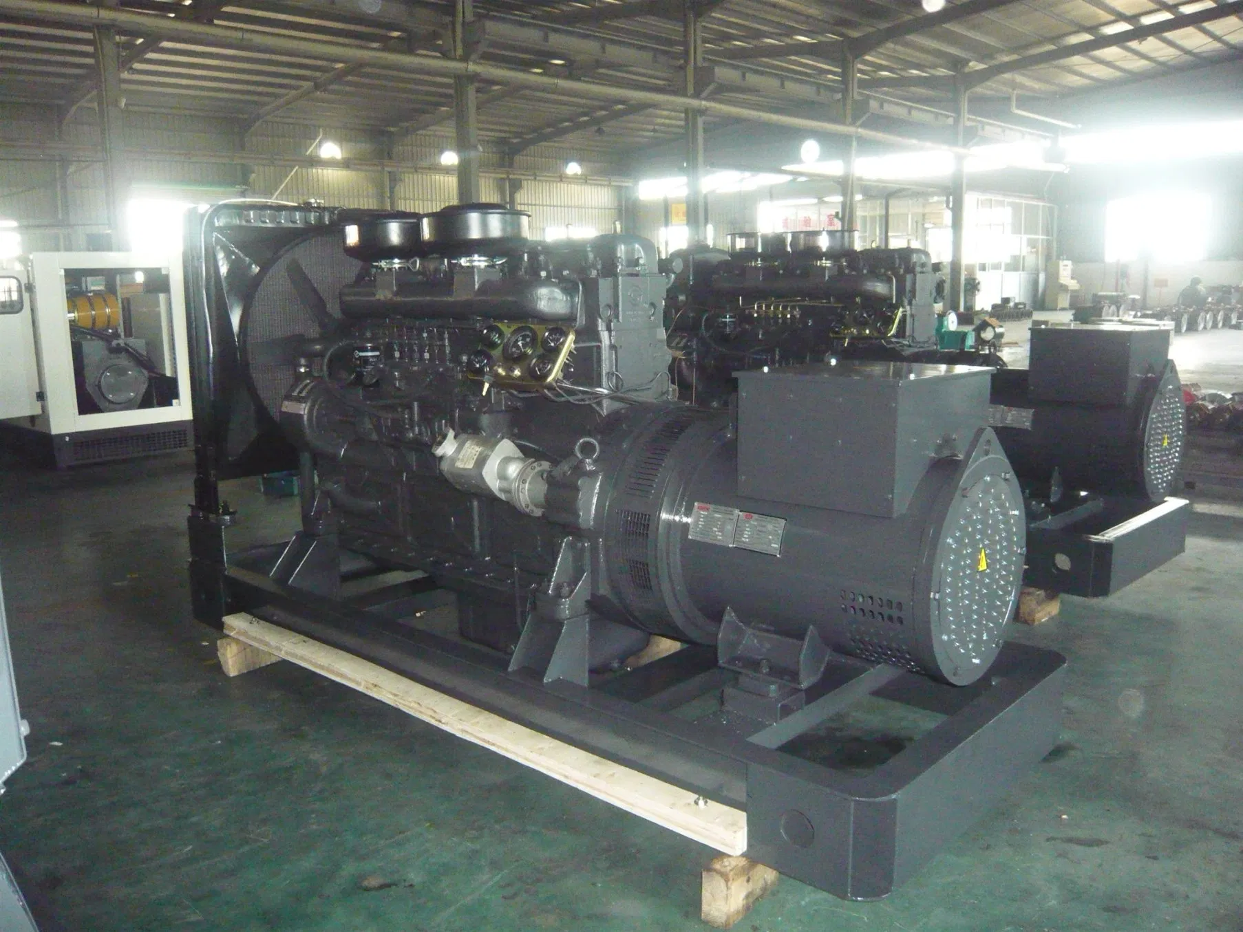 300kw/380V/50Hz مجموعة مولدات بحرية محترفة