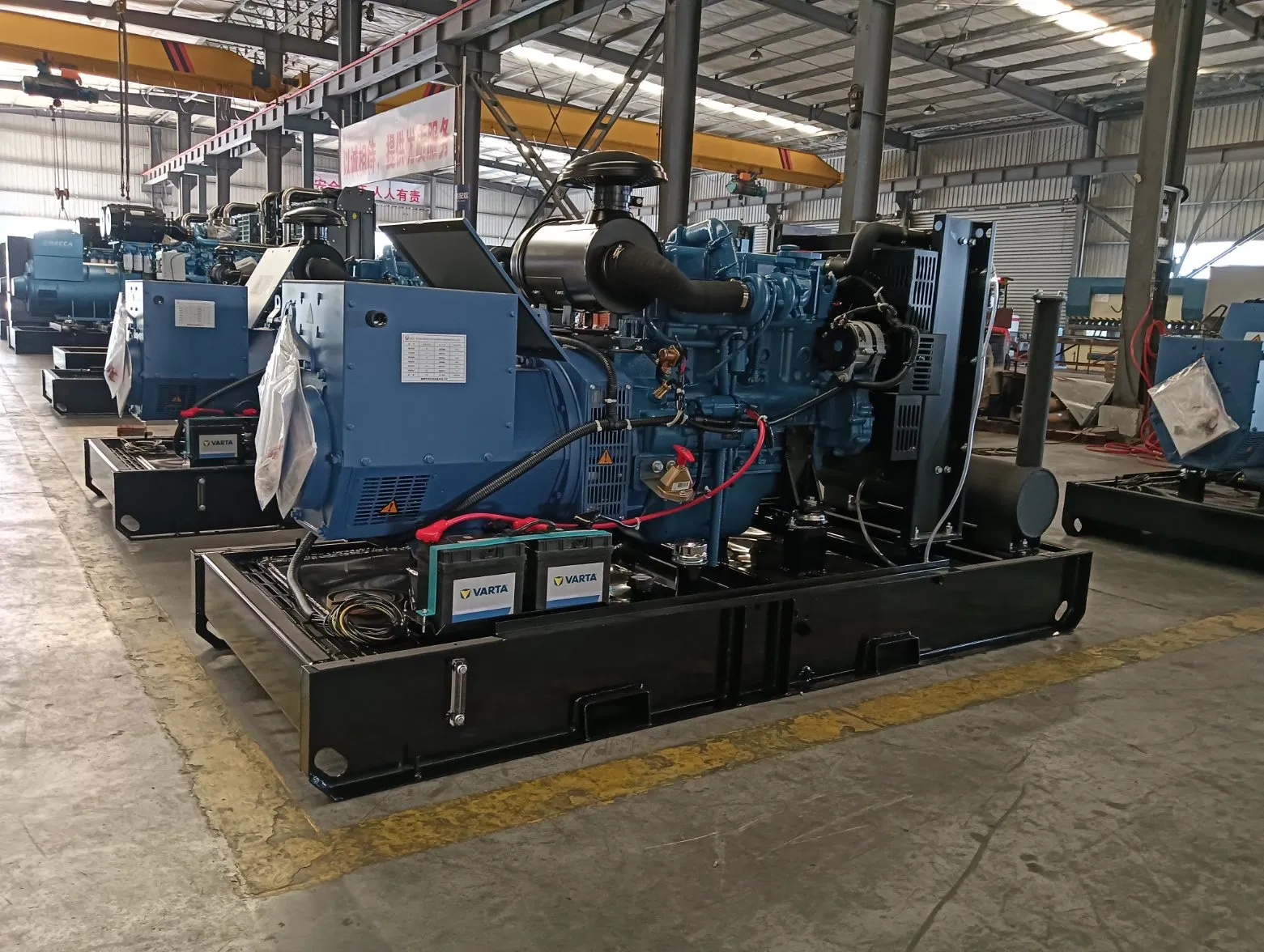 استخدام الأرض استخدام بحري مجموعة مولدات الديزل 375kVA 413kVA بمحرك قوي سعر فوب