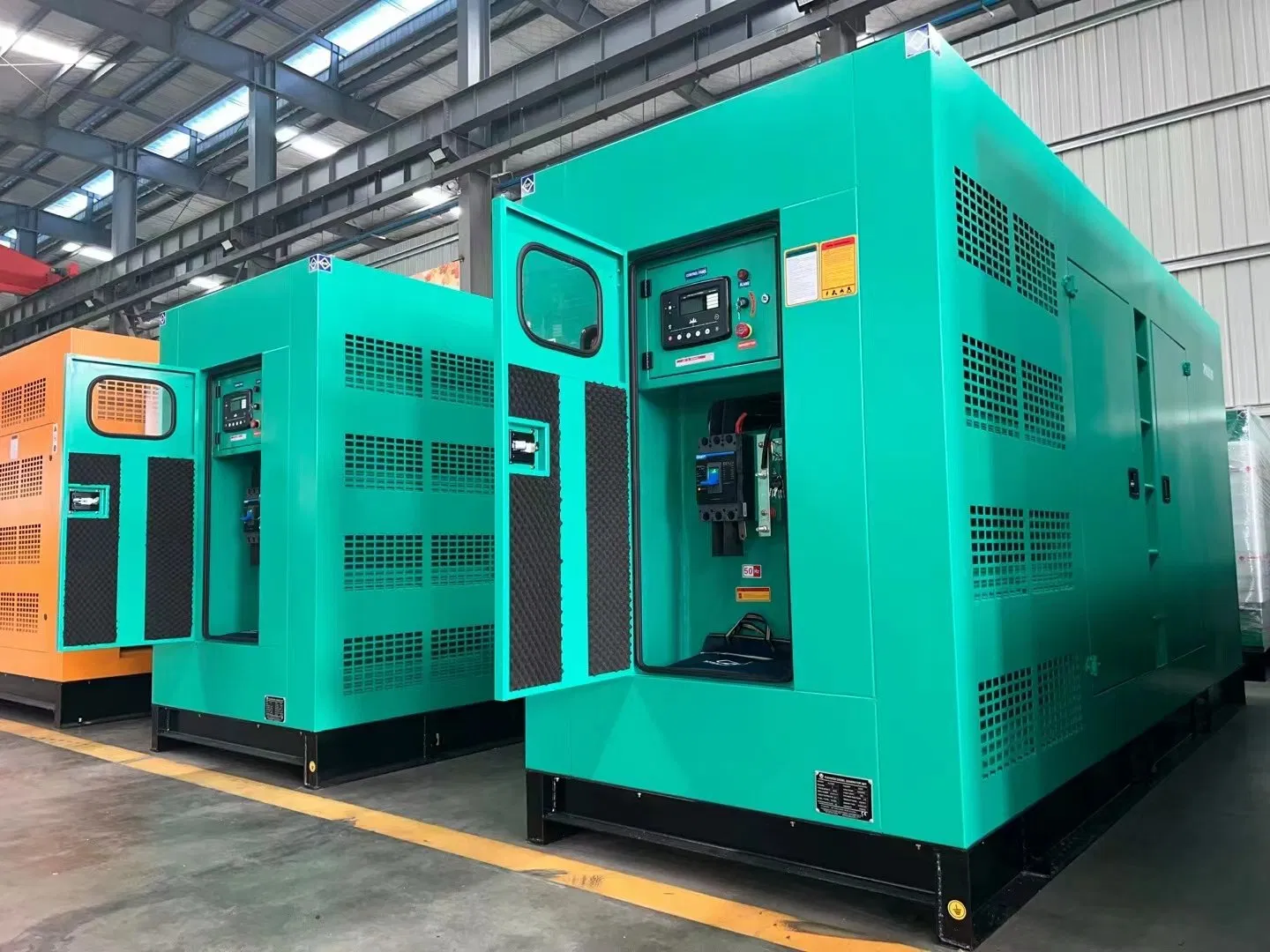 180kVA مجموعة مولدات ديزل كامينز الصامتة بأقل سعر