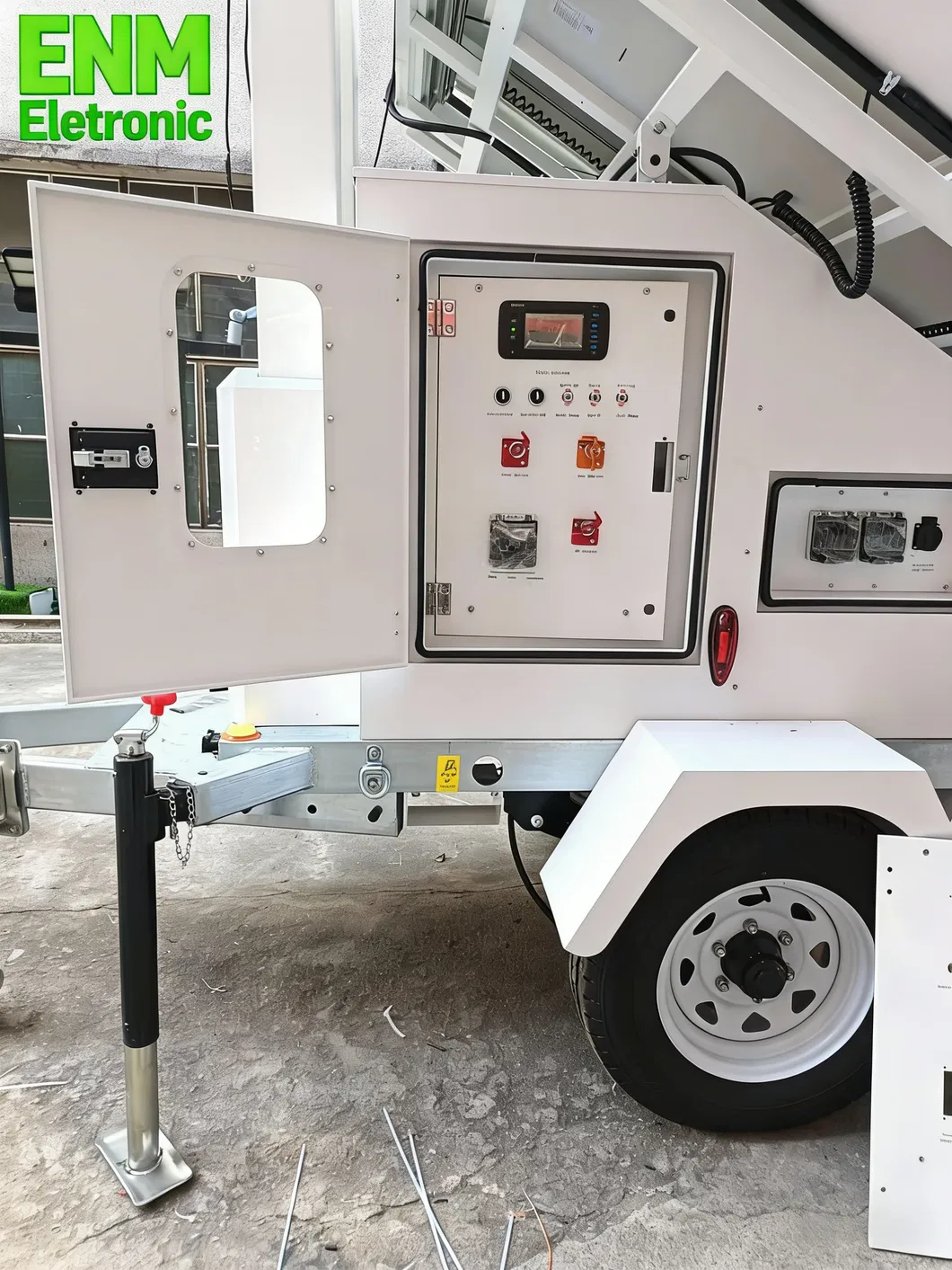 برج إضاءة هجين يعمل بالطاقة الشمسية والديزل معزول الصوت 7kVA مجموعة مولدات الديزل