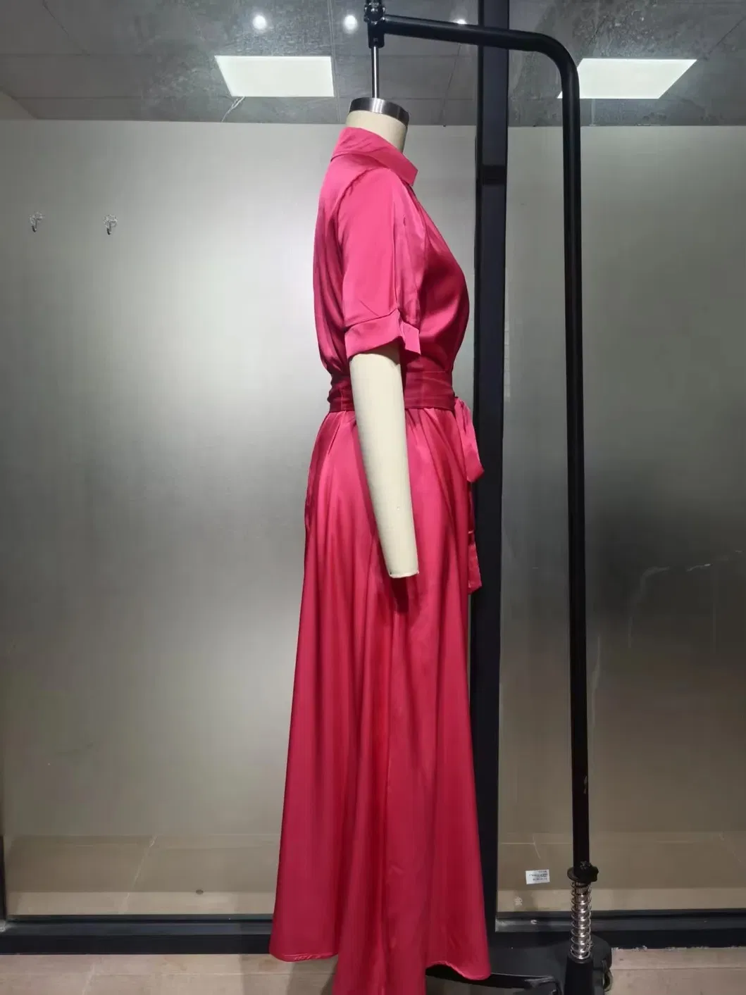 Detalle del vestido casual de moda