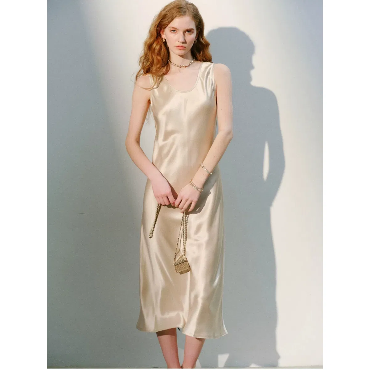 Vestido Maxi Sin Mangas para Banquete de Lujo Dama de Satén Doble Cara Triacetato 45 Grado Corte en Sesgo Mujeres Mayorista Personalizado