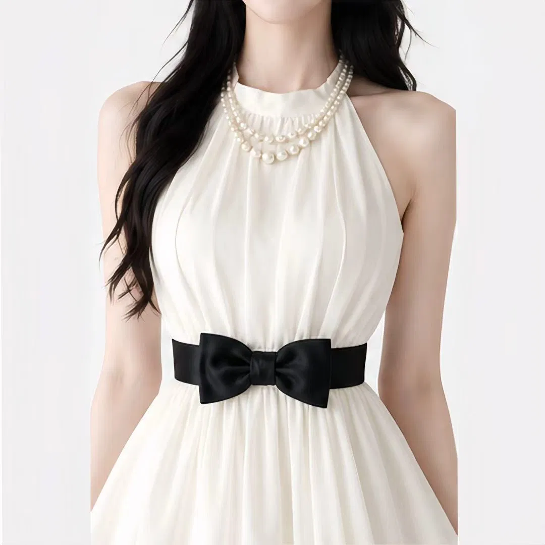 Vestido mini de línea A con cuello de perlas, tirantes halter, cinturón con lazo y dobladillo con volantes para cócteles