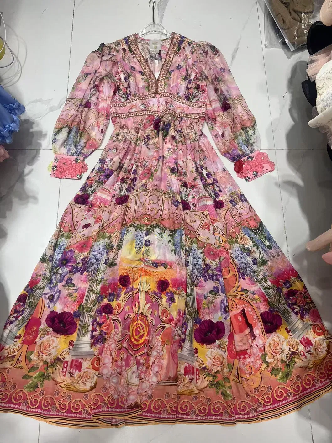 Vestido Vintage de Cuello en V, Cintura Alta, Ajustado, con Estampado Francés, Hecho a Medida con Diseño Lujoso, Vestido de Fiesta para Ocasiones Especiales