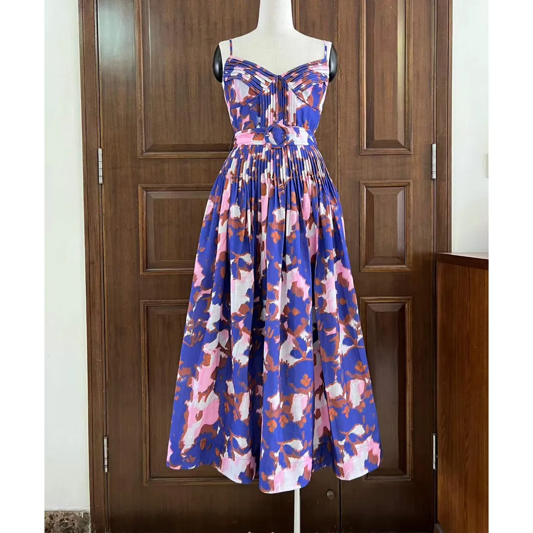 Vestidos de mujer verano nuevos estilos con encaje retro impreso de tirantes con temperamento