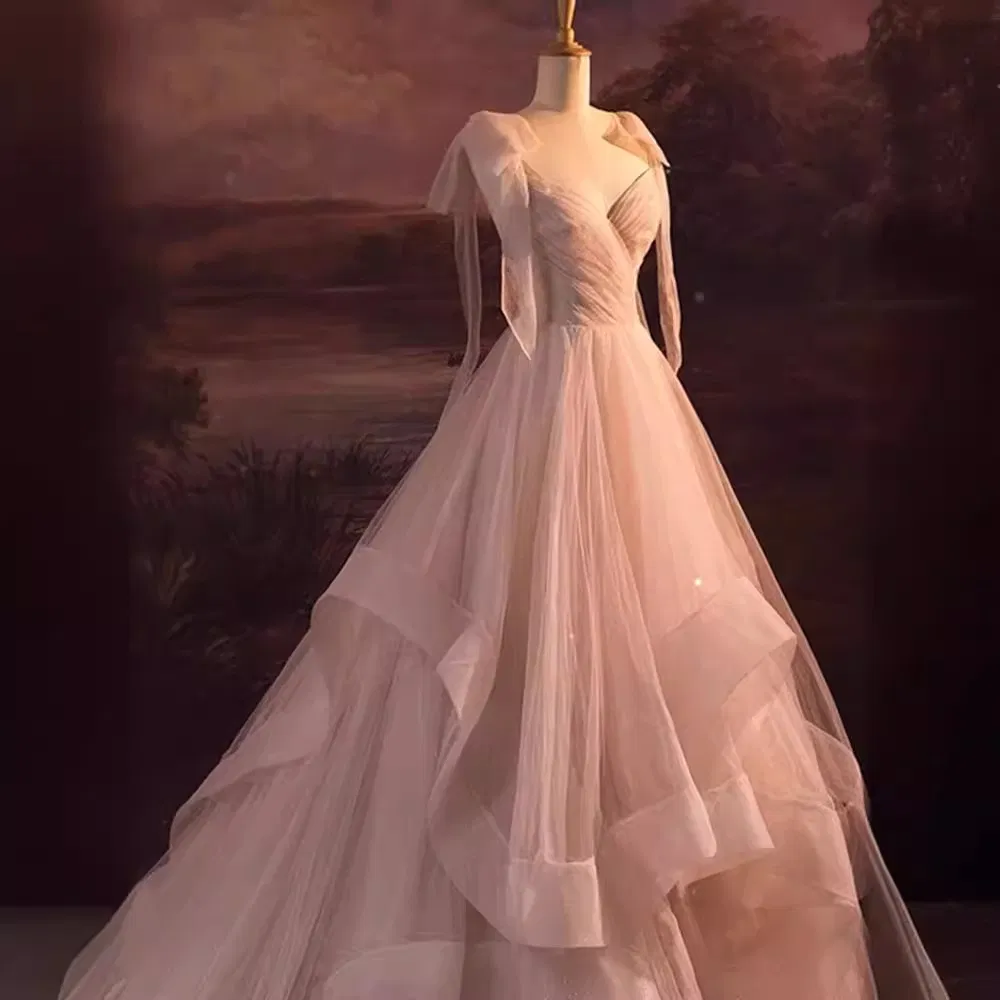 Vestido de noche de lujo ligero de alta gama para mujeres en color rosa