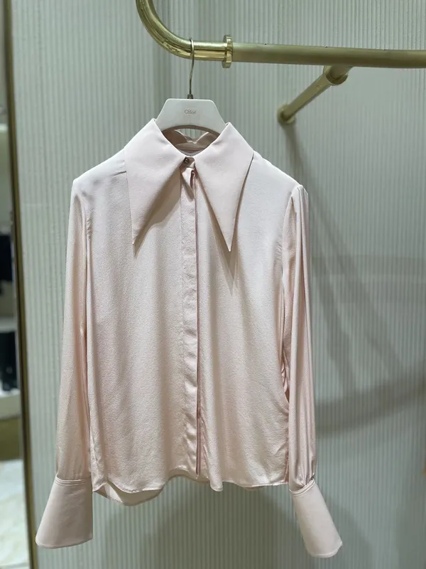 Ropa de seda 100% detalle 6