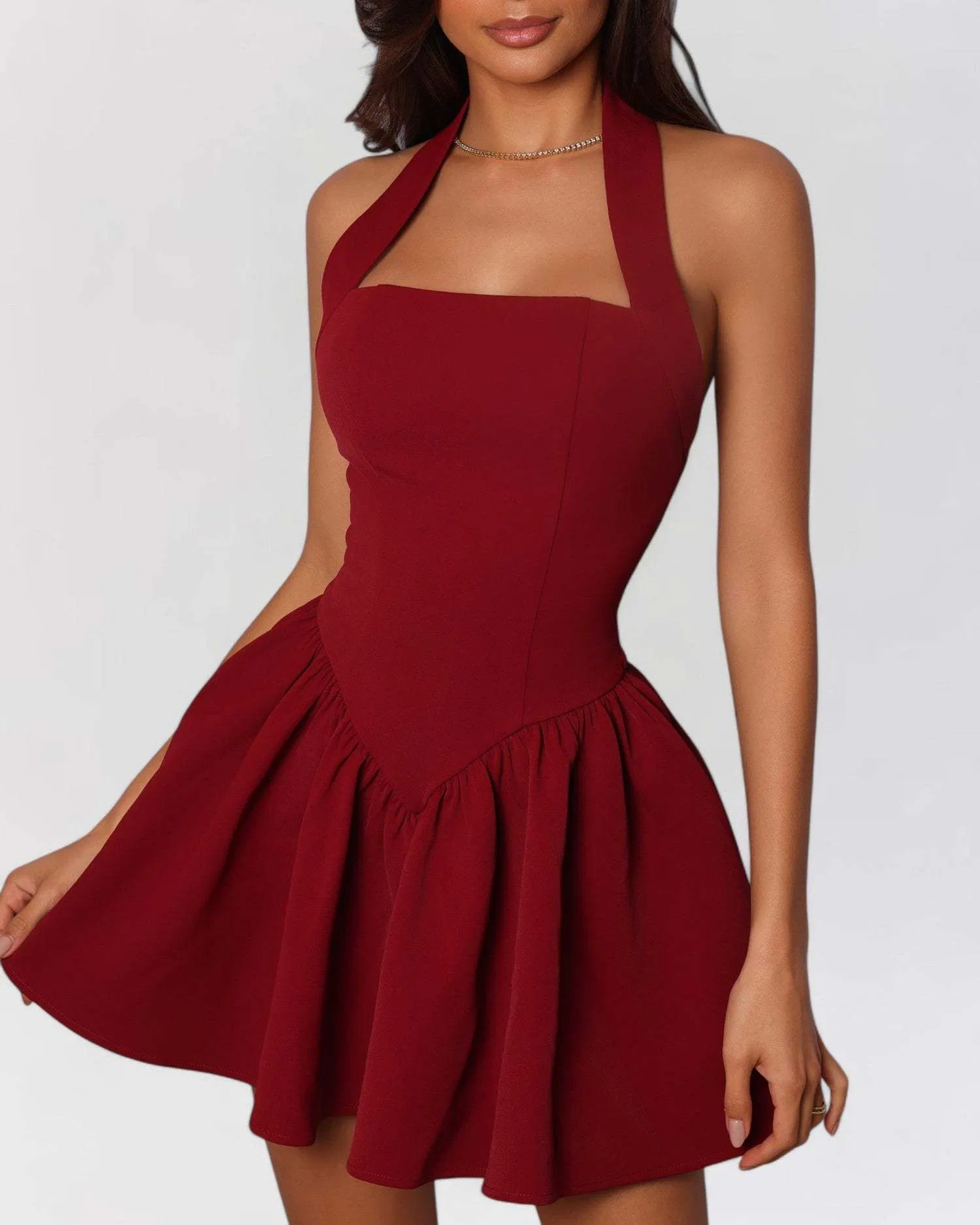 Vestido mini A-line sin mangas burdeos con corte - Sexy espalda descubierta de satén para cócteles y fiestas