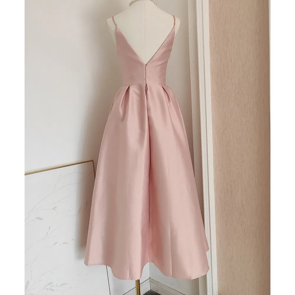 Ropa de boutique al por mayor Ropa de mujer Diseño de nuevo producto Vestido con cuello en V y cremallera Largo y elegante Ropa de mujer Vestido de mujer