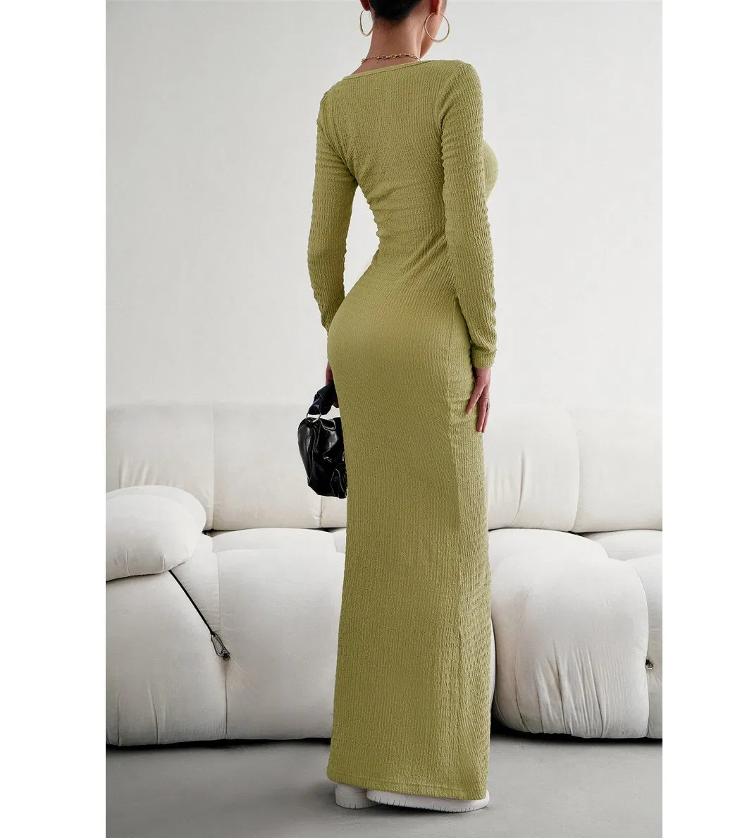 Vestido de mujer con escote cuadrado y mangas largas