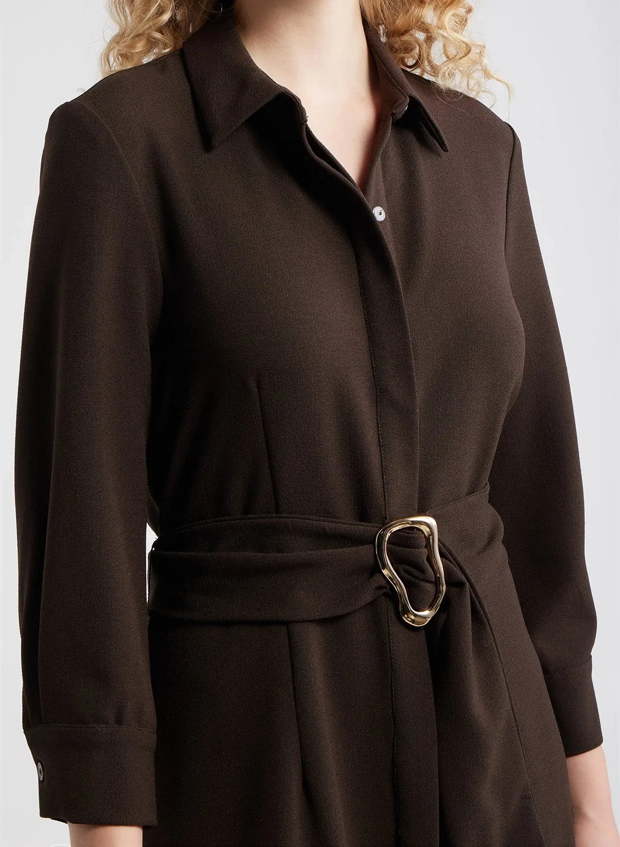 Vestido Midi Camisero con Cinturón para Mujeres - Vestido Acampanado de Poliéster y Spandex Marrón con Cinta en la Cintura