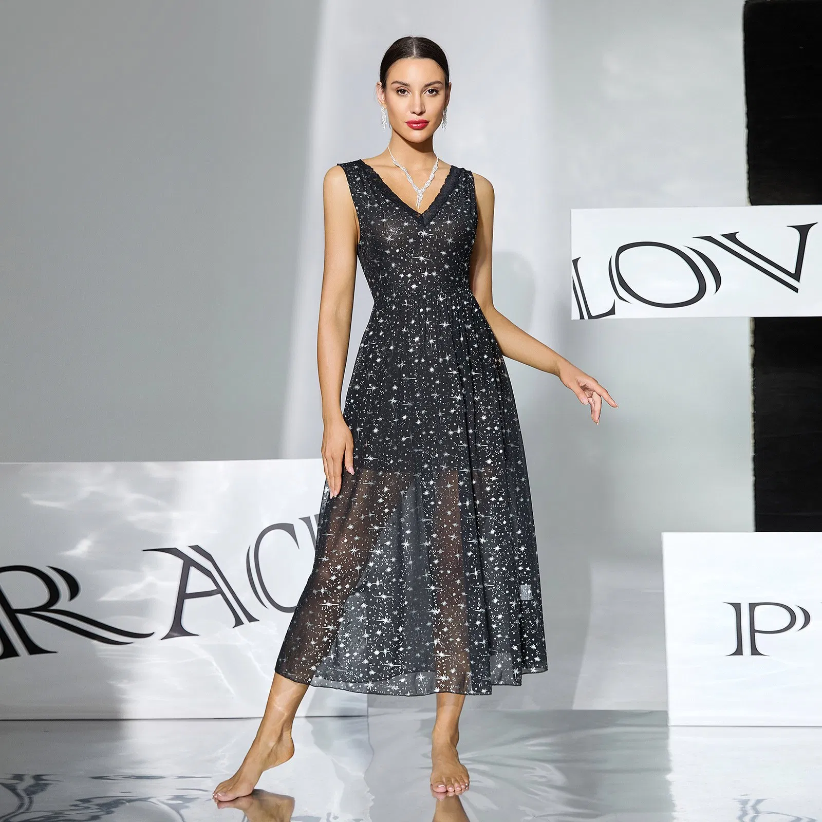 Vestido de dormir de malla brillante estrellada de lujo con espalda profunda y sin espalda, vestido de cita de longitud media para mujer