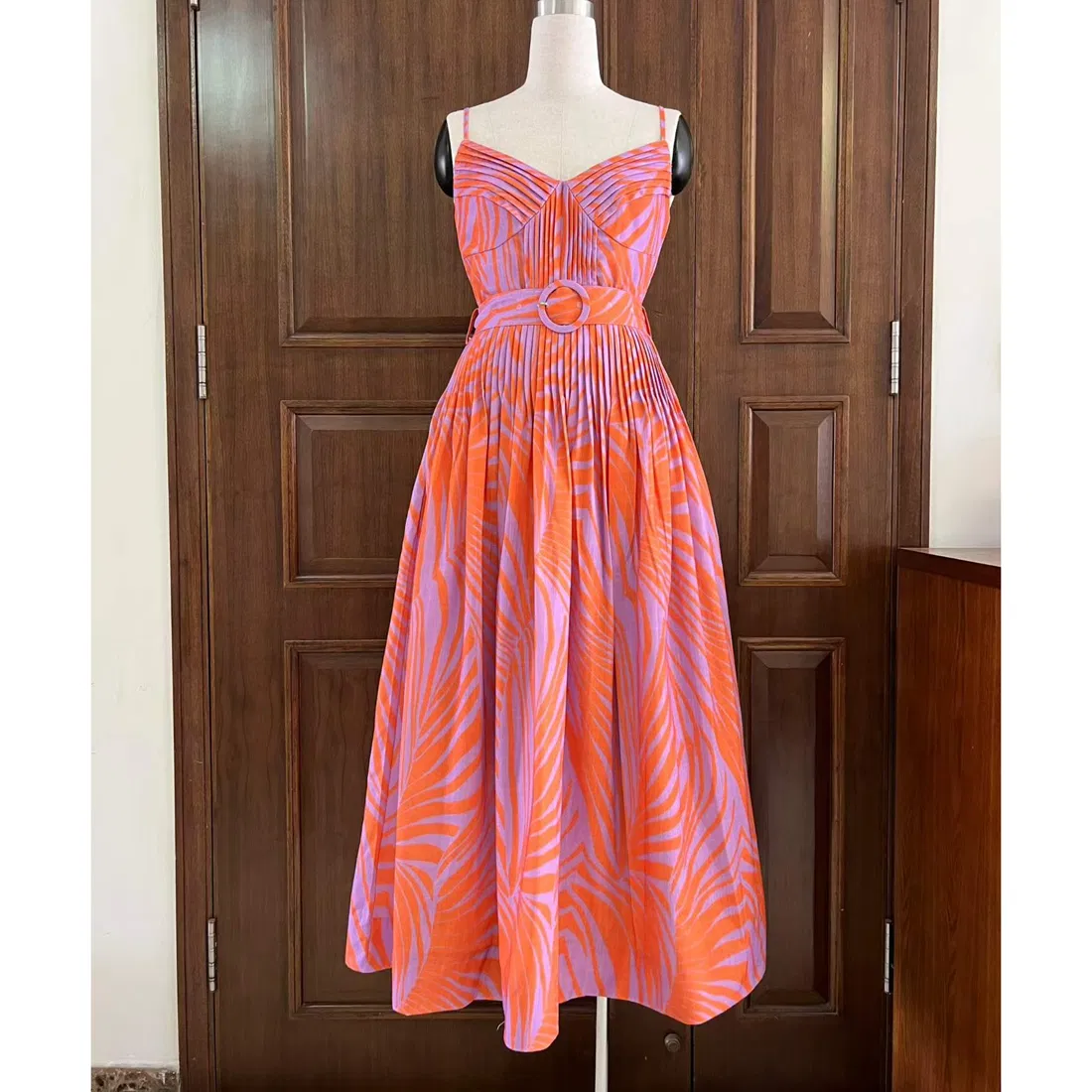 Vestidos de mujer verano nuevos estilos con encaje retro impreso de tirantes con temperamento