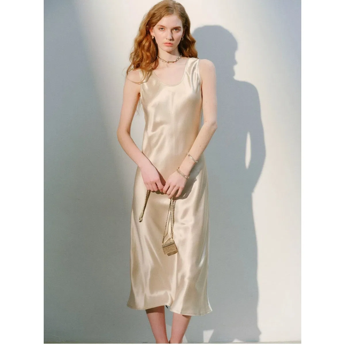 Vestido Maxi Sin Mangas para Banquete de Lujo Dama de Satén Doble Cara Triacetato 45 Grado Corte en Sesgo Mujeres Mayorista Personalizado