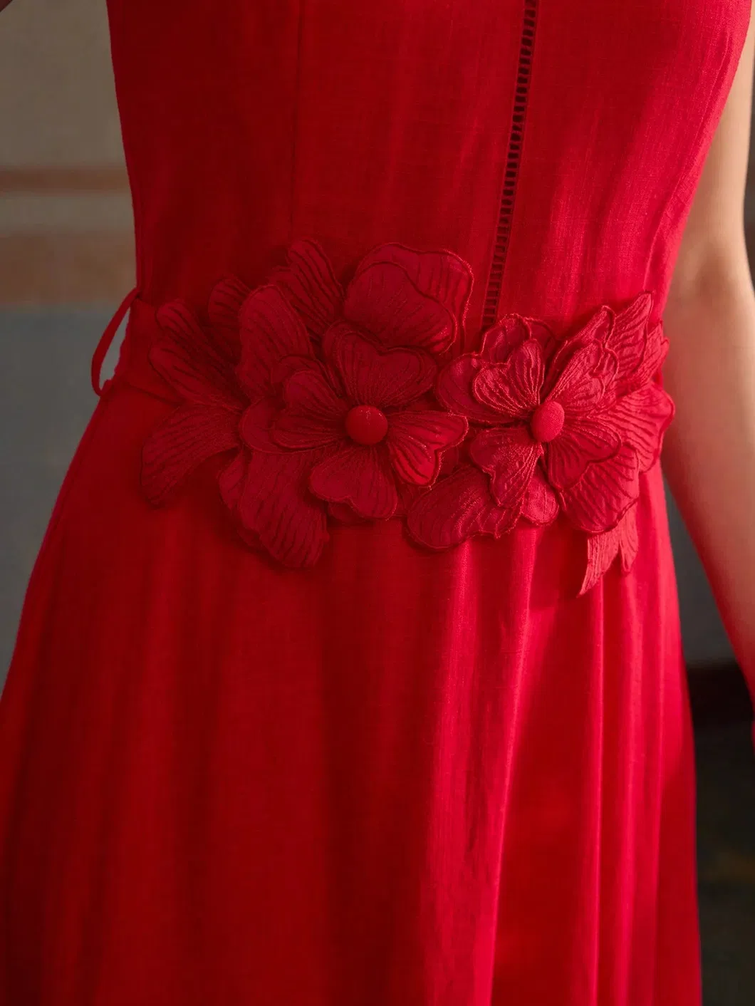 Vestido elegante de tirantes corte A