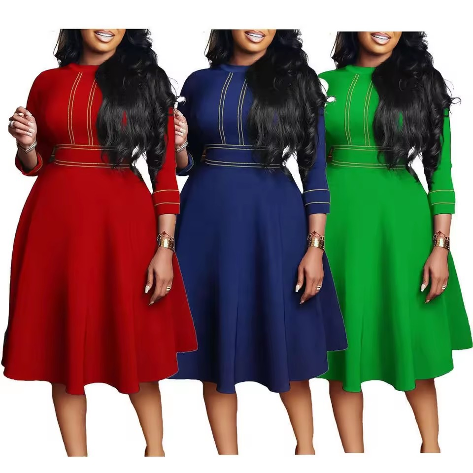 Vestido de oficina de alta calidad y larga longitud para mujeres con un diseño de escote redondo
