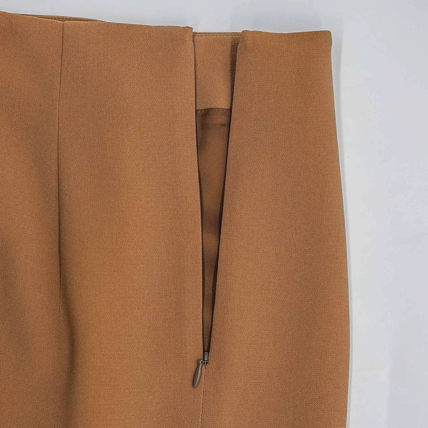 Vestidos de mujer con silueta fluida en línea A, personalizados en fábrica para bodas