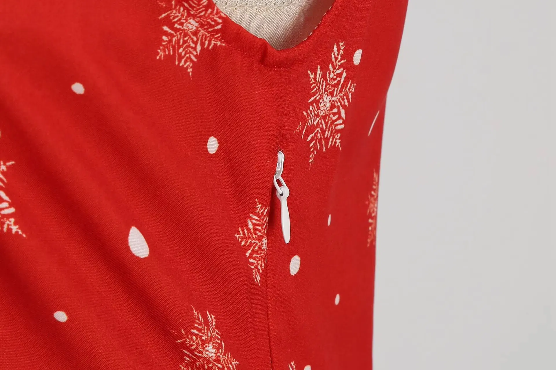 Detalle vestido de Navidad
