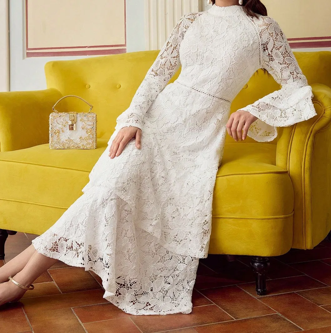 Detalle Corte Hueco Vestido