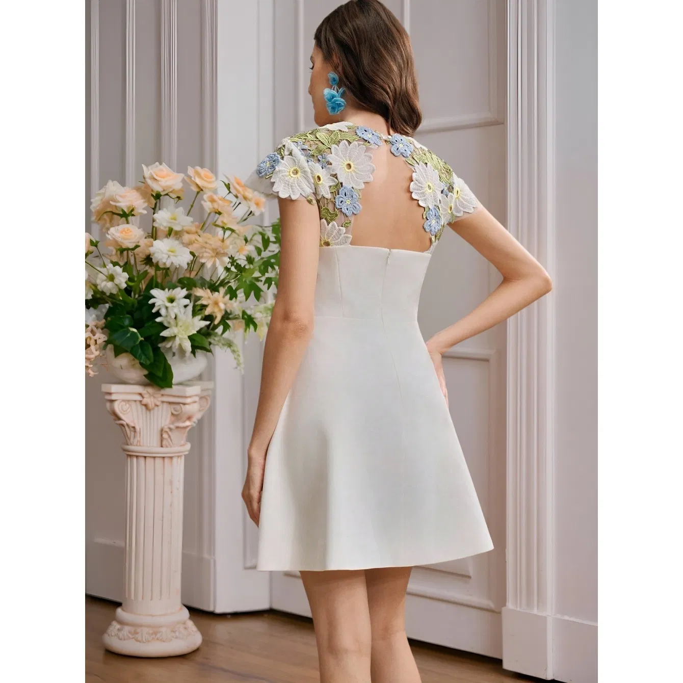 Vestido bordado floral soñador para mujeres, cintura ceñida, dobladillo acampanado, estilo A-line, midi, casual, fiesta, invitada de boda, ropa chic
