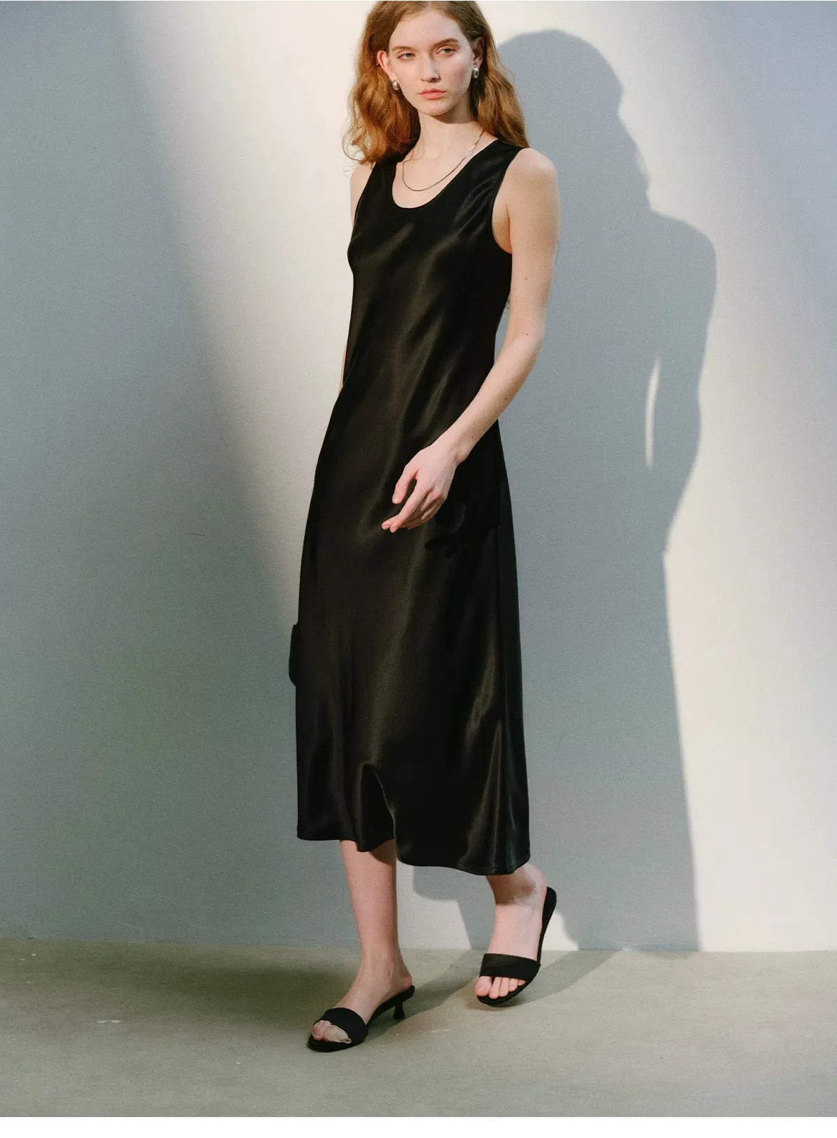 Vestido Sin Mangas Vista Lateral