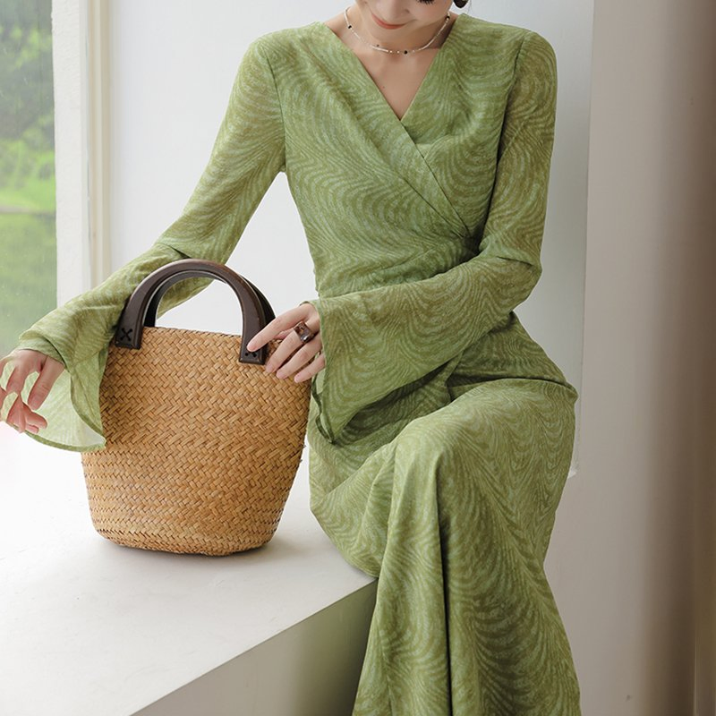 Vestido ajustado de manga larga verde elegante con escote en V para mujeres