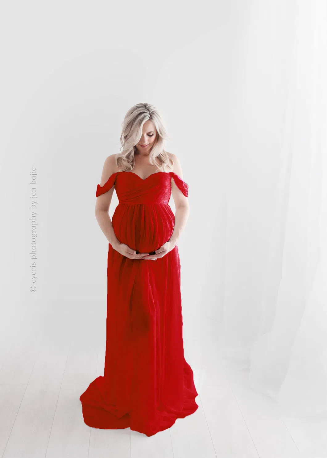 Detalle vestido de maternidad para mujeres