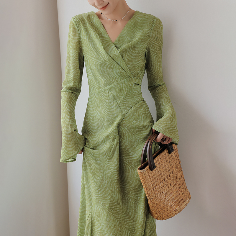 Vestido ajustado de manga larga verde elegante con escote en V para mujeres