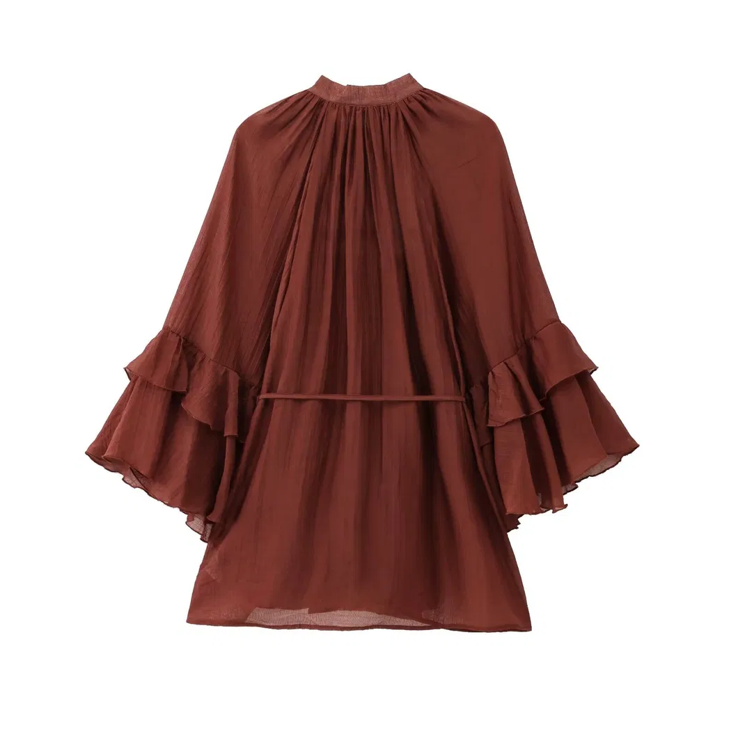 Detalle del vestido elegante con volantes