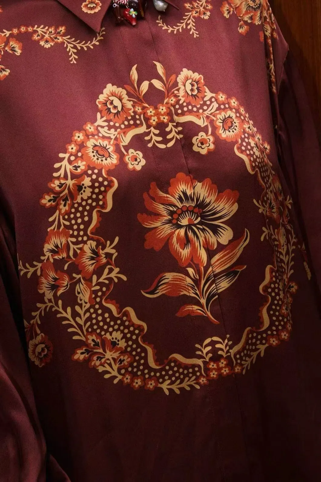 Conjunto de camisa casual de ajuste holgado con estampado floral retro y pantalones de pierna ancha, hecho a medida, diseño lujoso - vestido de fiesta para ocasiones especiales