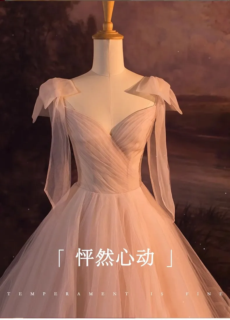 Vestido de noche de lujo ligero de alta gama para mujeres en color rosa