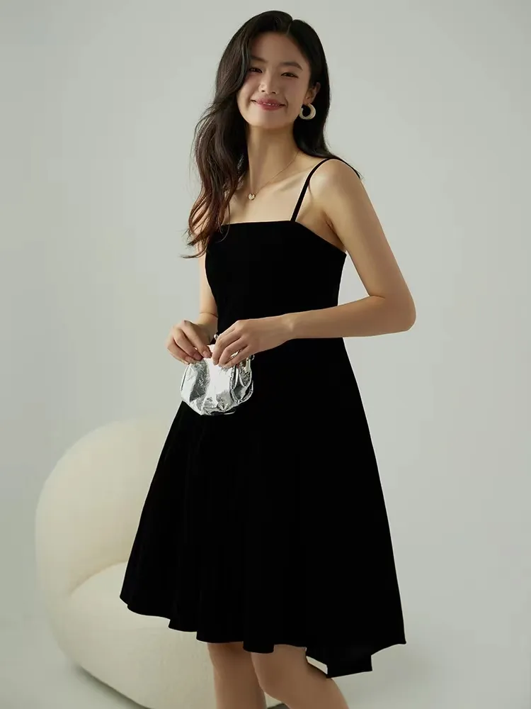 Vestido de tirantes mini negro de terciopelo A-line para mujeres, de alta calidad, para fiestas y ocasiones especiales