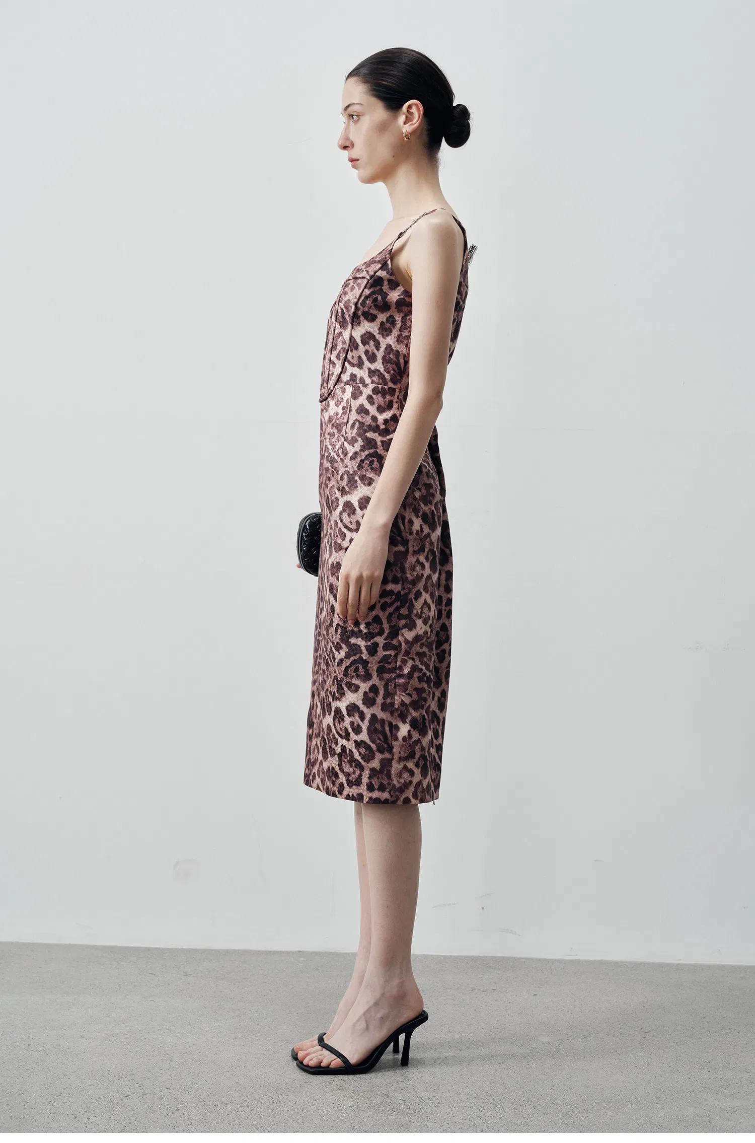 Nueva moda de verano para damas, ropa al por mayor, vestido ajustado para mujeres con cierre de cremallera en la parte posterior y estampado de leopardo personalizado