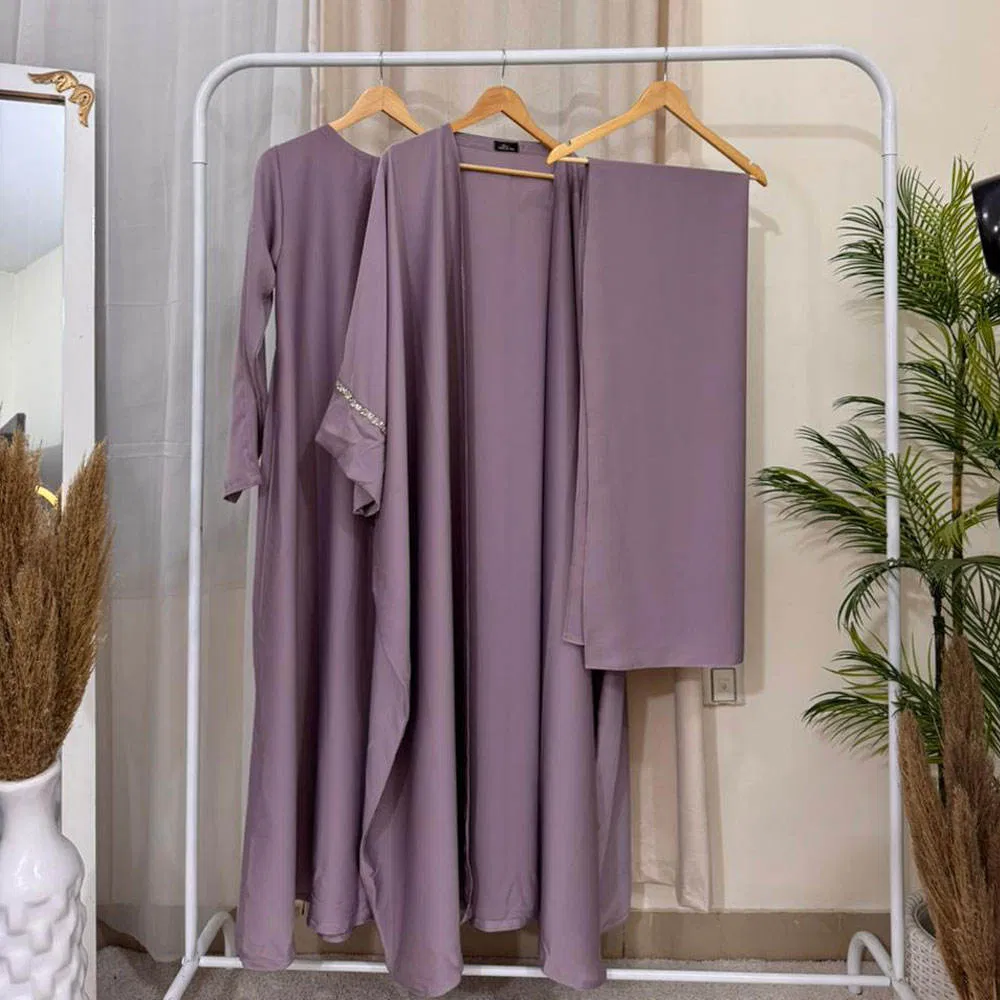 Vestido de Mujeres Musulmanas, Tela Naida con Bordado Sólido, Vestido de Manga Larga con Manga Murciélago