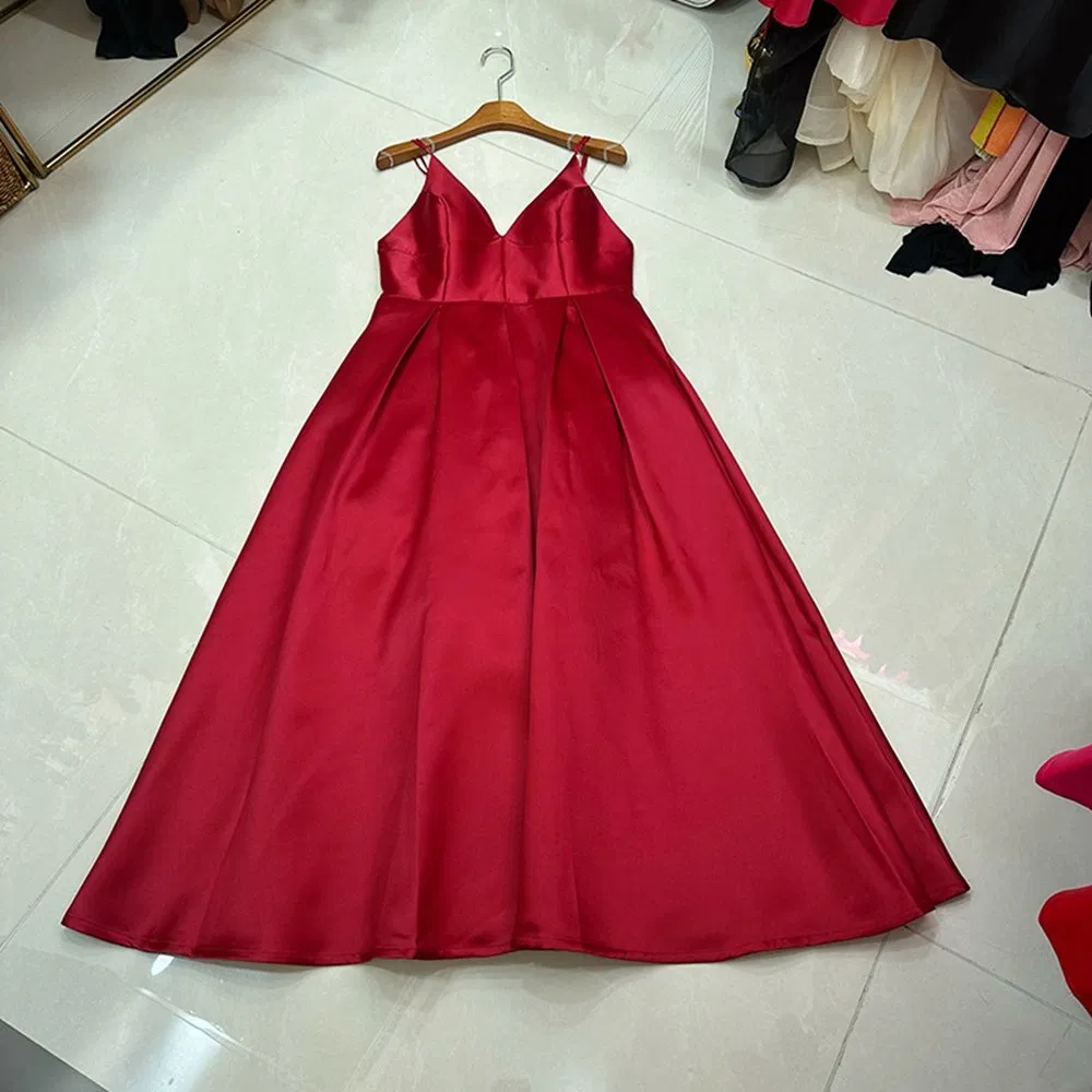 Ropa de boutique al por mayor Ropa de mujer Diseño de nuevo producto Vestido con cuello en V y cremallera Largo y elegante Ropa de mujer Vestido de mujer