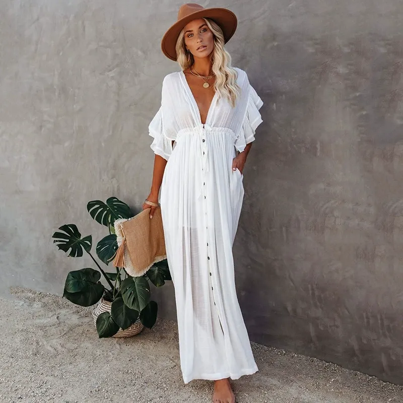 Diseño fluido del vestido de resort