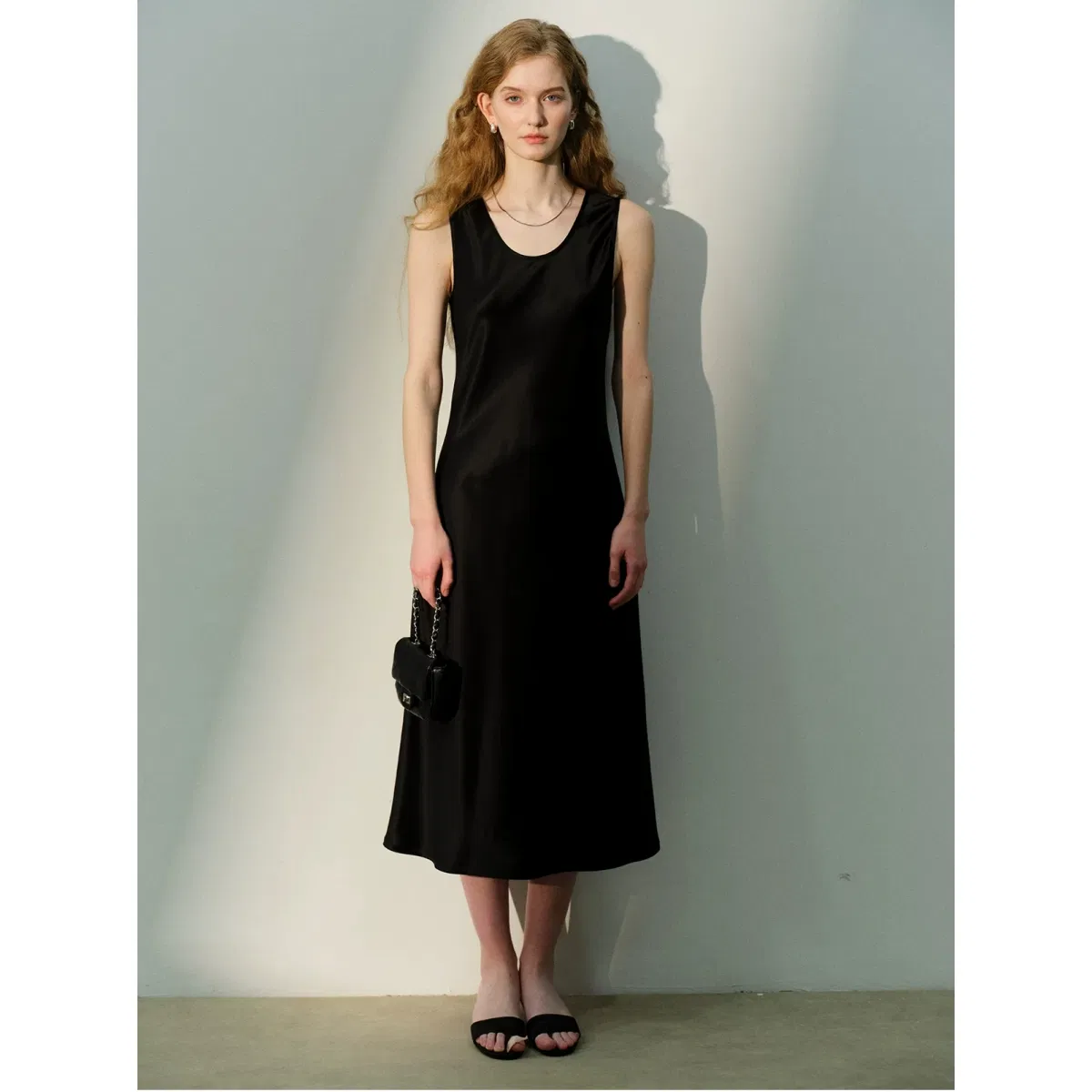 Vestido Maxi Sin Mangas para Banquete de Lujo Dama de Satén Doble Cara Triacetato 45 Grado Corte en Sesgo Mujeres Mayorista Personalizado