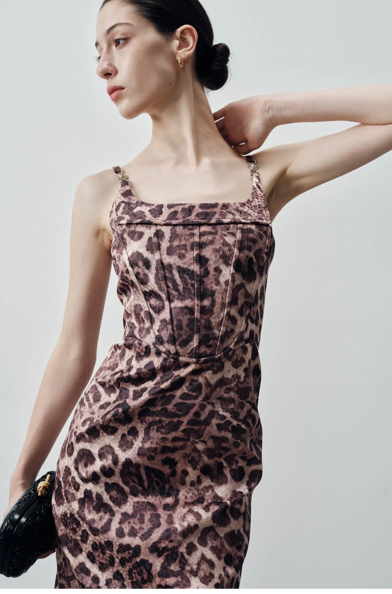 Nueva moda de verano para damas, ropa al por mayor, vestido ajustado para mujeres con cierre de cremallera en la parte posterior y estampado de leopardo personalizado