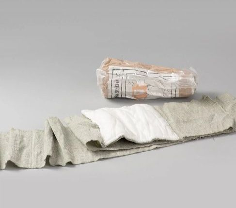 ضمادة طوارئ مرنة ذاتية الإنقاذ برباط مضغوط للإسعافات الأولية لوقف النزيف في الإصابات الرضحية