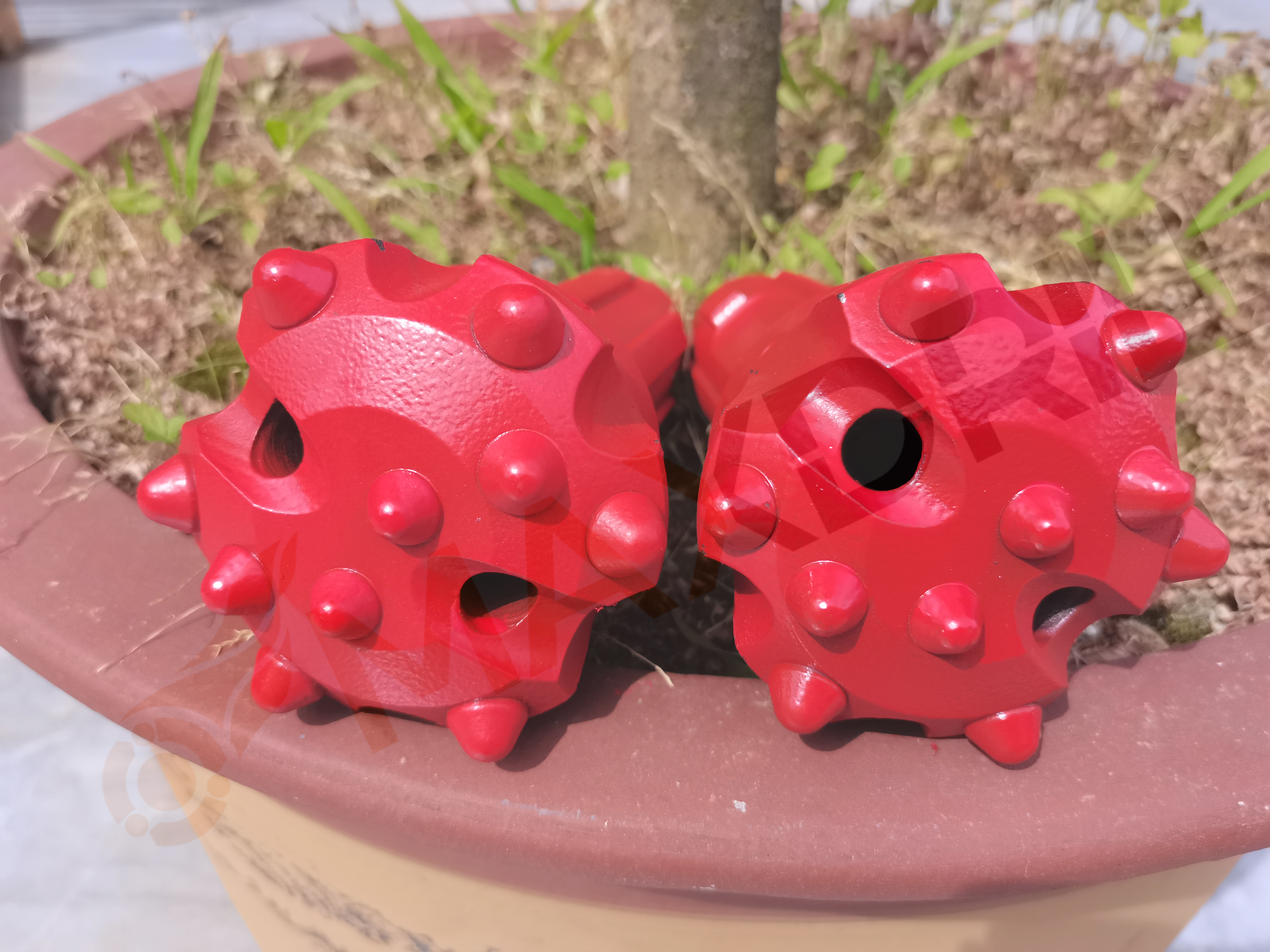 Low air Pressure DTH Hammer Bit CIR90 Diameter 90mm Convex Conical for Rock Drilling,Mining, Construction, Water Well