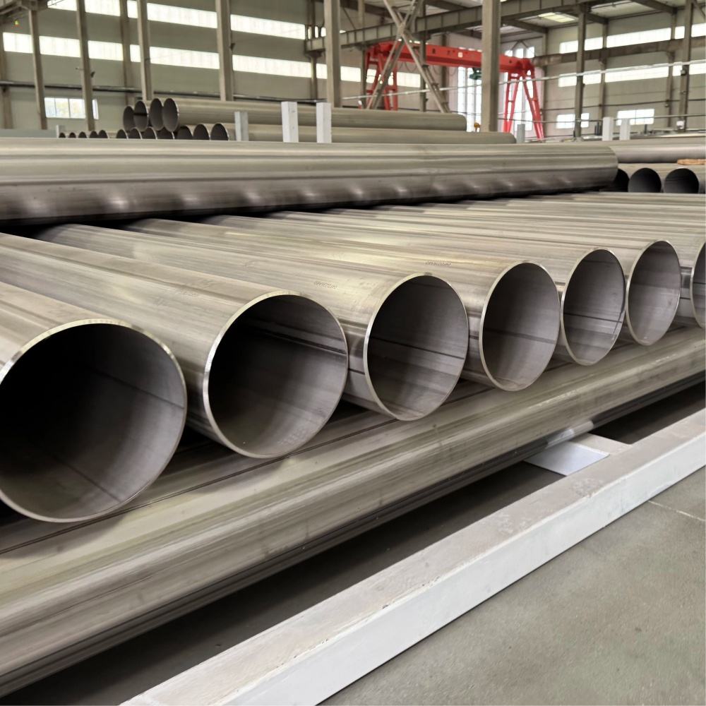 ERW Welded ASTM Carbon Steel Pipe Small Diameter Wear Resistance Hot Rolled Black Casing Tube for Oil &amp; Gas Applications