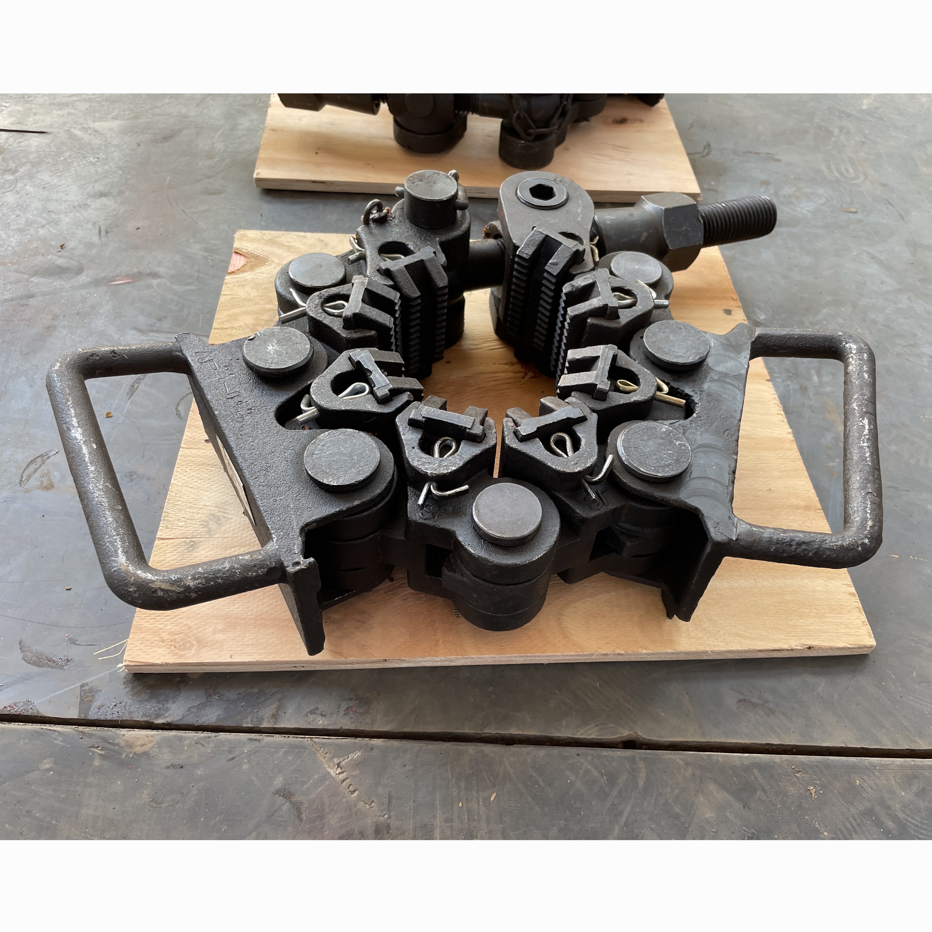 China Supplier HOT SALES API Standards Oilfield Drill Collar T-type Safty Slip