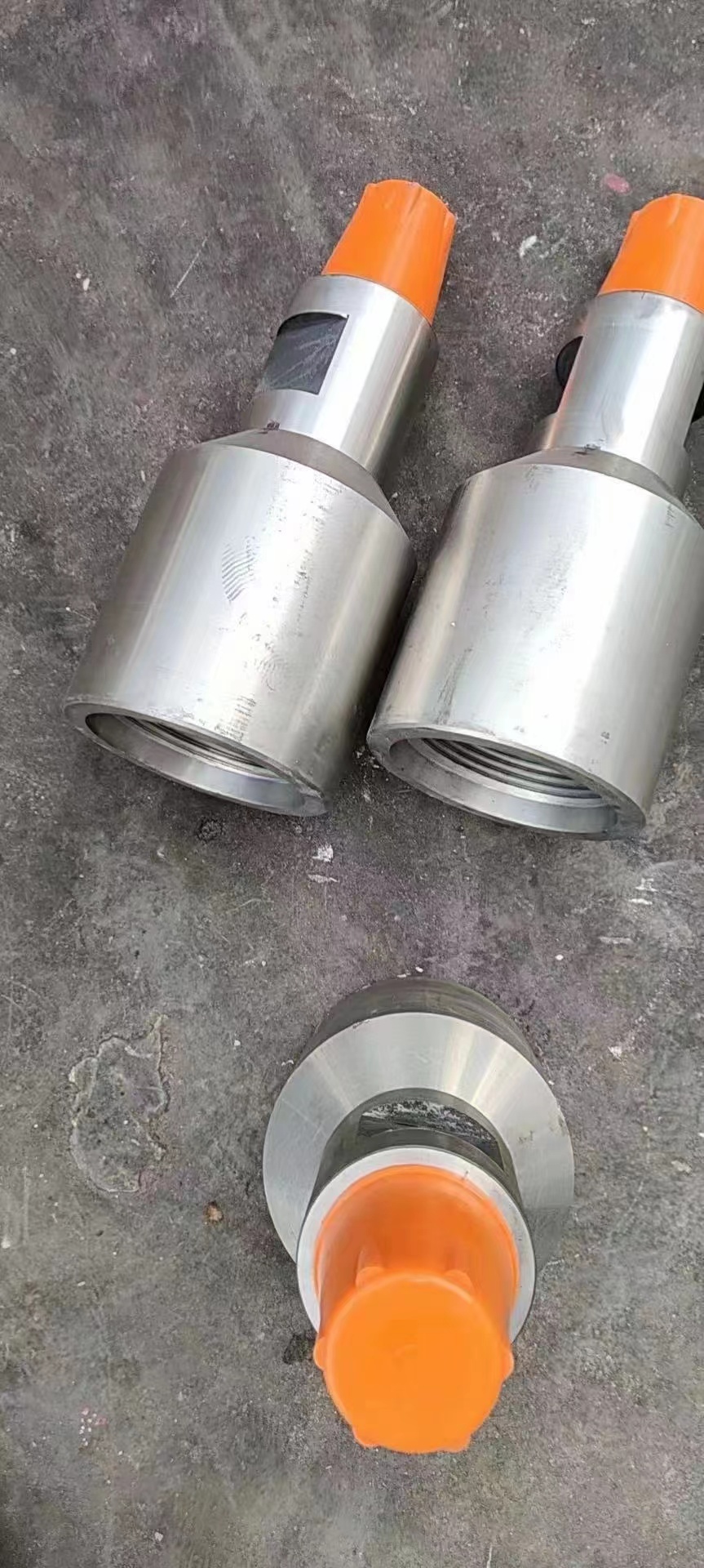 Adaptor for drill pipes