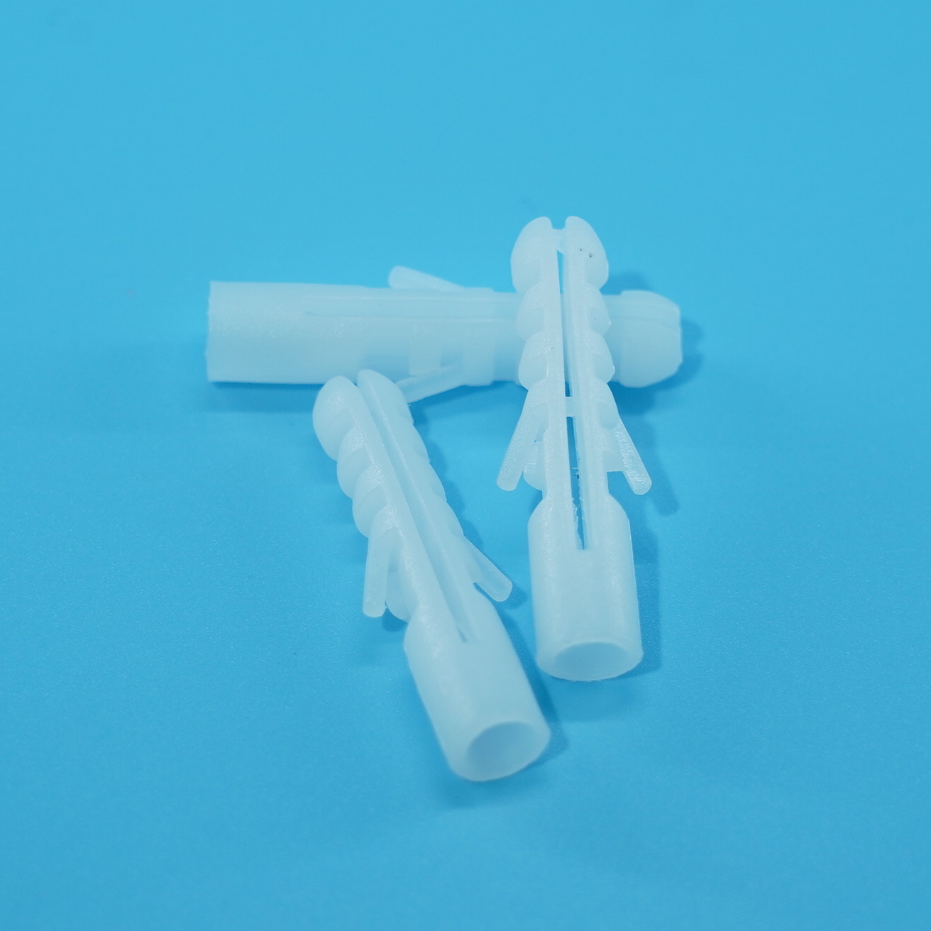 Transparent Fish-shaped Plastic Self Drilling Strong Wall Anchor Expansion Bolts and Plugs with M6 Thread and Conical Head
