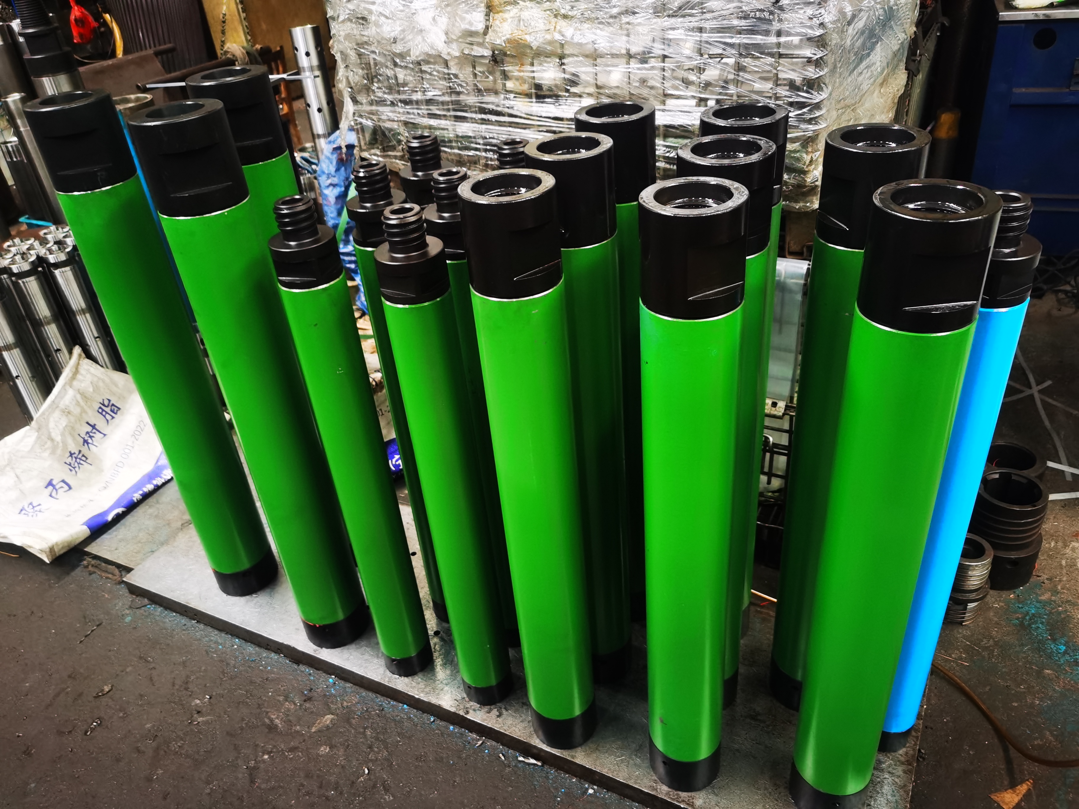 Down-the-hole Drilling Hammer for air Compressor Hard Rock Dth Hammer Low air Pressure CIR 90 Hammer and Bit