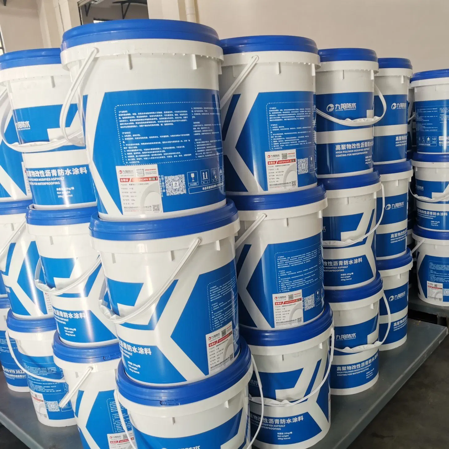 High-Performance Polymer Modified Asphalt Waterproof Coating for Concrete Roofs and Repairs