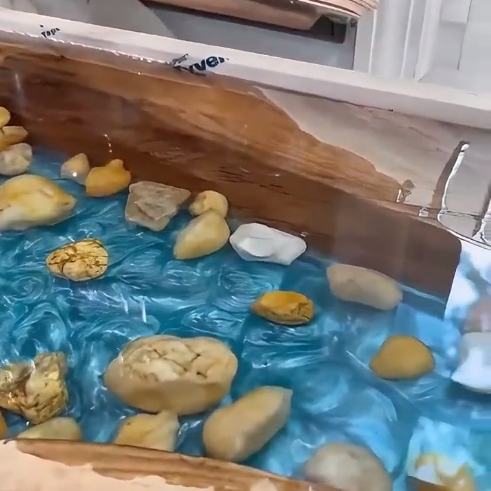 Clear High-Quality Resin for Liquid Crafting and Epoxy Projects