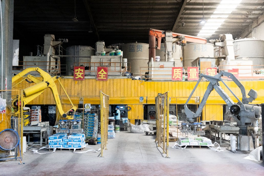 Self-Leveling Gypsum-Based Mortar Suitable for Commercial Office Backfill