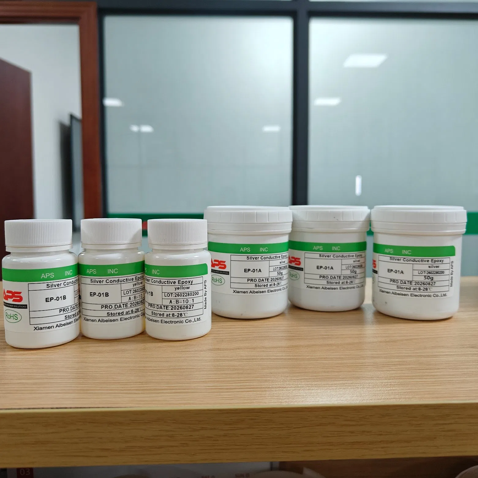 High Strength Silver Conductive Epoxy Resin Adhesive for Electronic Components Bonding